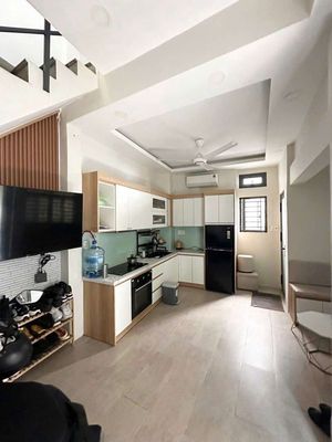 Nhà Mới 2 phòng ngủ đầy đủ nội thất ngay ngã tư Phú Nhuận, giá 10 tr