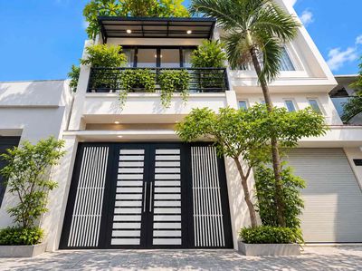 Bán nhà hẻm xehơi . mới đẹp ở ngay, gần aeon tân phú .