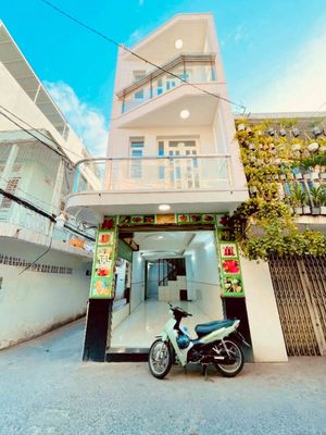 Bán nhà góc 4 tấm BTCT Dạ Nam, Q8, 51m2, 7.95 tỷ