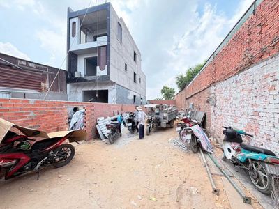 Bán đất mặt tiền Nguyễn Xiển, Quận 9, khu buôn bán sầm uất