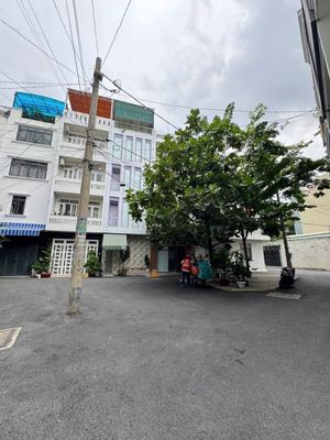 Bán nhà 4 tầng 53m2 Tân Phú, tặng nội thất xe hơi