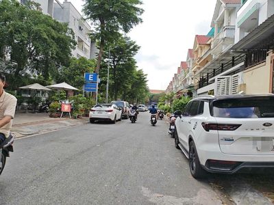 Nhà 5 tầng có thang máy 6m ngang Gò Vấp 8.6 tỷ