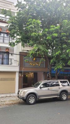 Nhà Đẹp Đối Diện Công Viên An Sương