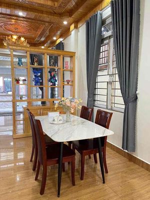 CHO THUÊ NHÀ TRẠNG TRÌNH – ĐÀ LẠT Kết cấu: 1 trệt + 1 lầu Gồm