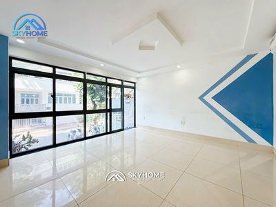 Mặt bằng kinh doanh gần 50m2 trong khu sinh viên TĐT, RMIT