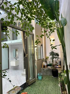 Cho thuê nhà 3 tầng Hoàng Diệu, Đà Nẵng, full nội thất