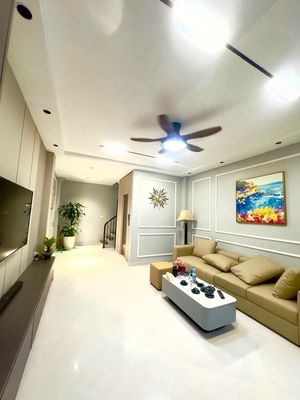 Nhà phân lô 6 tầng thang máy Lê Trọng Tấn, Thanh Xuân 42m² 11.9 tỷ