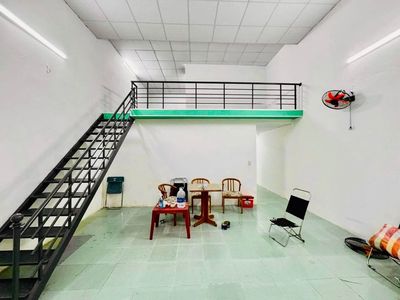 Cho thuê nhà gác lửng 3PN kiệt Bàu Trang, Đà Nẵng