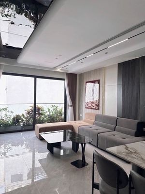Bán nhà Nguyễn Văn Cừ, Long Biên, 7 tầng, có thang máy, gara ô tô