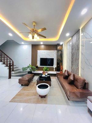 Nhỉnh 6 tỷ, nhà 5 tầng khu Trần Phú, Hà Đông, full nội thất, giá tốt