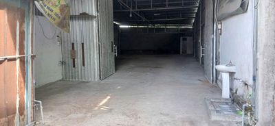 Cho thuê kho/mặt bằng 200m2 gần ga Dĩ An, giá 10tr