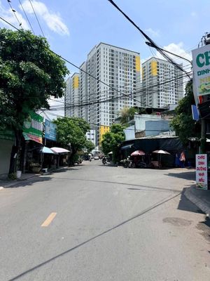 Bán nhà cấp 4 + 2 phòng trọ, Dĩ An, Bình Dương, thu nhập 8tr/tháng