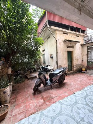 Cho thuê nhà nguyên căn ngõ 210 Đội Cấn, Ba Đình, 90m2, 10tr/tháng