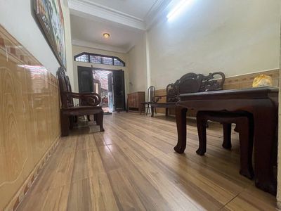 Cho thuê nhà ngõ Lương sử C, Đống Đa, full đồ