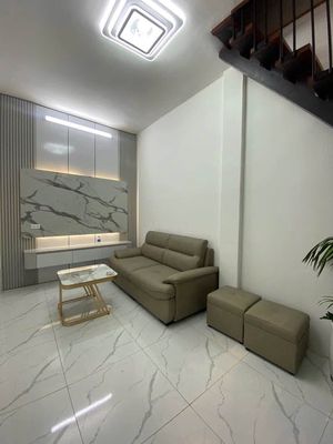 Cho thuê nhà ngõ 179 Hoàng Hoa Thám, Ba Đình, Hà Nội