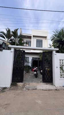Bán nhà 103.8m2 gần Phạm Ngọc Thạch, Bình Dương