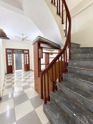 Cho thuê nhà nguyên căn 45m2 Hoàng Mai, 3PN, full nội thất
