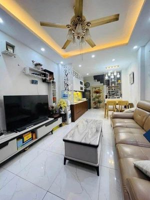 Bán nhà cổ Nhuế, ĐH Mỏ, 32m, 5 tầng, 6.88 tỷ