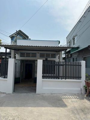 Bán nhà 49m2 trung tâm Phú Cường, Thủ Dầu Một, 2.2 tỷ
