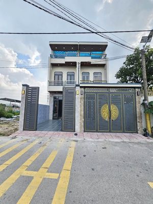 Bán nhà mới tinh 100m2 gần bờ hồ Biconsi, Dĩ An