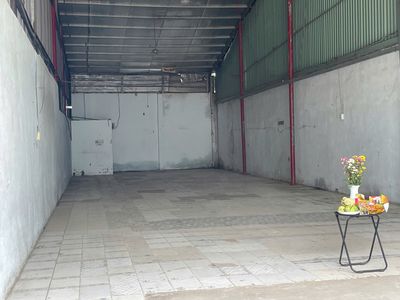Cho thuê kho 240m2, giá 12tr/ tháng, Đường Container