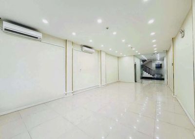 Toà nhà 6 tầng, 15 phòng, 125m2, trục vip nguyễn văn linh, vị trí đẹp