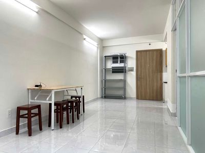 Bán căn hộ nam long hồng phát có 1 phòng ngủ và nội thất giá 810 triệu