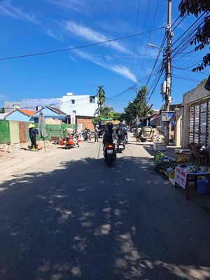 Đất trước chợ Bình Kỳ cách chỉ khoảng 50m