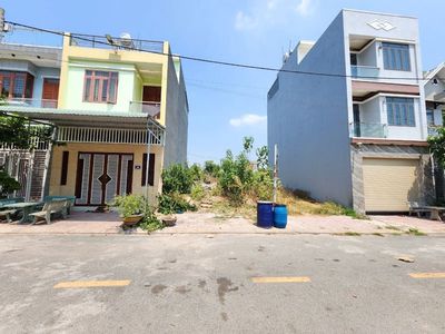 Bán đất xây nhà 6m x 30m. Giá 1,1 tỷ tại Củ Chi ( SHR )