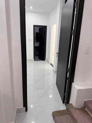 Cho thuê nhà nguyên căn 101m2 (3 tầng, 4PN, 4wc, nội thất tủ, giường