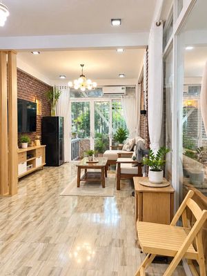 CẦN BÁN GẤP nhà 2 tầng sân vườn CHiLL , xinh, khu xinh Thái Hoà Xuân