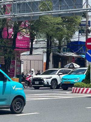 cần bán nhà mặt tiền 30/4