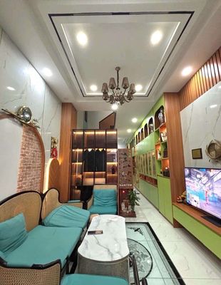 Bán gấp nhà tên lửa 70m2,3 tầng 4pn ,không quy hoạch,không lộ giới — ảnh 1