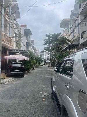 Nhà 3 phòng 3 máy lạnh KDC 91B