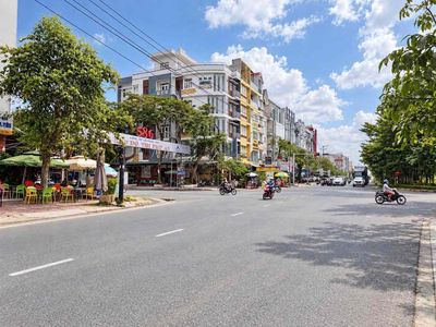 Cho thuê khách sạn trệt 5 lầu – mặt tiền võ nguyên giáp đoạn chợ 586