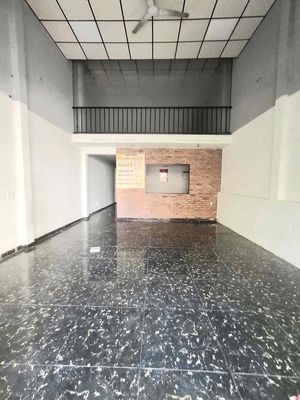 Cho thuê nhà mặt tiền đường An Cư,gần Phạm Văn Đồng DT:80m2,có gác l