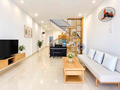 Cho thuê nhà 3 tầng siêu đẹp – view công viên cực chill