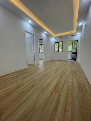 Chính chủ cần bán Căn Hộ Bàu Cát 2- Thang bộ, 50m2 2PN-1WC mới, có SHR