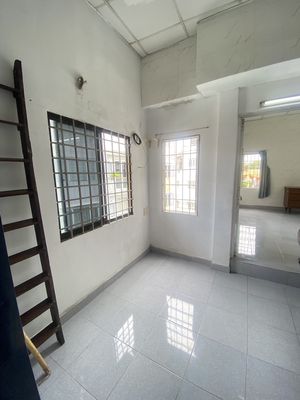 Chính chủ bán chung cư cũ Phan Đình Phùng 999tr sổ hồng riêng