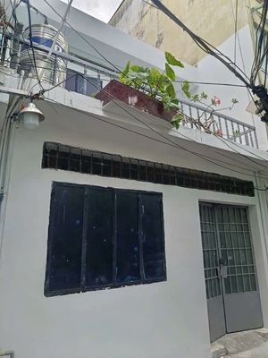 Nhà mới sơn 3pn gần chợ cây quéo – hẻm ba gác gần mặt tiền – 10tr