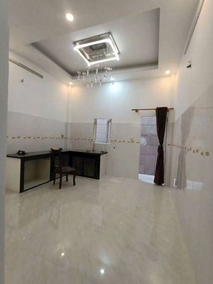 Mặt tiền kinh doanh - gần chợ hồ trọng quý