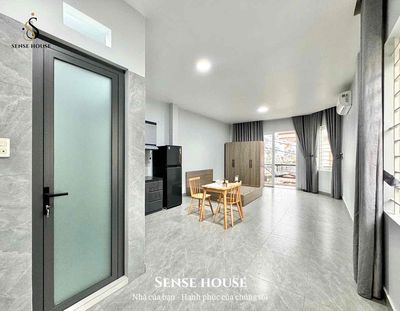Studio Ban Công Rộng 40m2 | Ngay ETown Cộng Hoà | Full Nội Thất