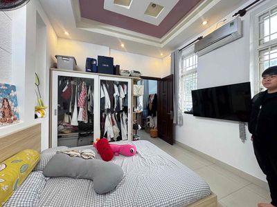 1 phòng ngủ tách bếp ngay dương quảng hàm