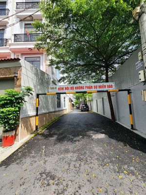 Nhà phố hẻm 585 ql 13 ngay cầu đúc nhỏ — ảnh 1
