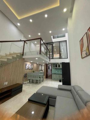 Nhà đẹp ngày nguyễn văn thoại,sát biển mỹ khê,5pn,5wc