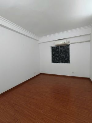 Cho thuê chung cư Đốc Ngữ 140m², lô góc 2 thoáng, có ô tô, chỉ 14tr