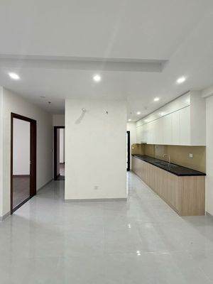 Cho thuê 2pn2wc 78m2 căn góc giá 6tr sẵn rèm - A&T Sky Garden