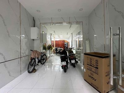 Cho thuê mbkd có sẵn toilet , phù hợp làm spa, nails , tiệm tóc