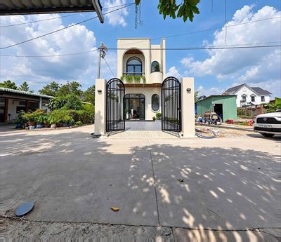 Nhà 1 Trệt 1 Lầu 2 Mặt Tiền Phú Mỹ, Bình Dương