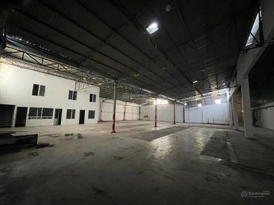 Cho thuê kho nhà xưởng 300m2, 1100m2 Hòa Bình, Quận Tân Phú, có PCCC